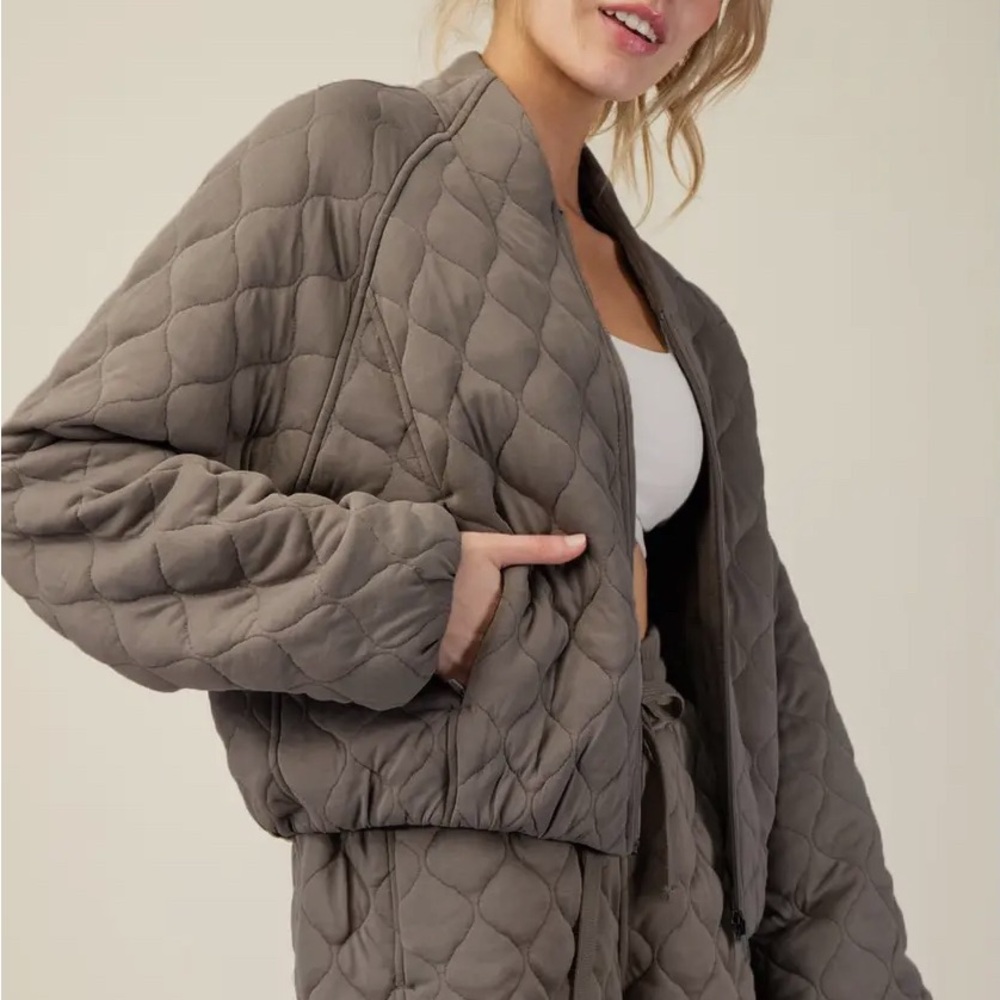 Stone Taupe  Diamond Quilted Puffer Jacket - Picture 2 of 4